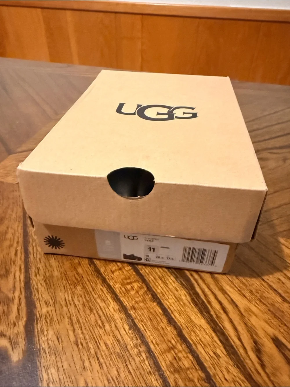 NWB Ugg T Kylo Kids Navy and Teal Sandals